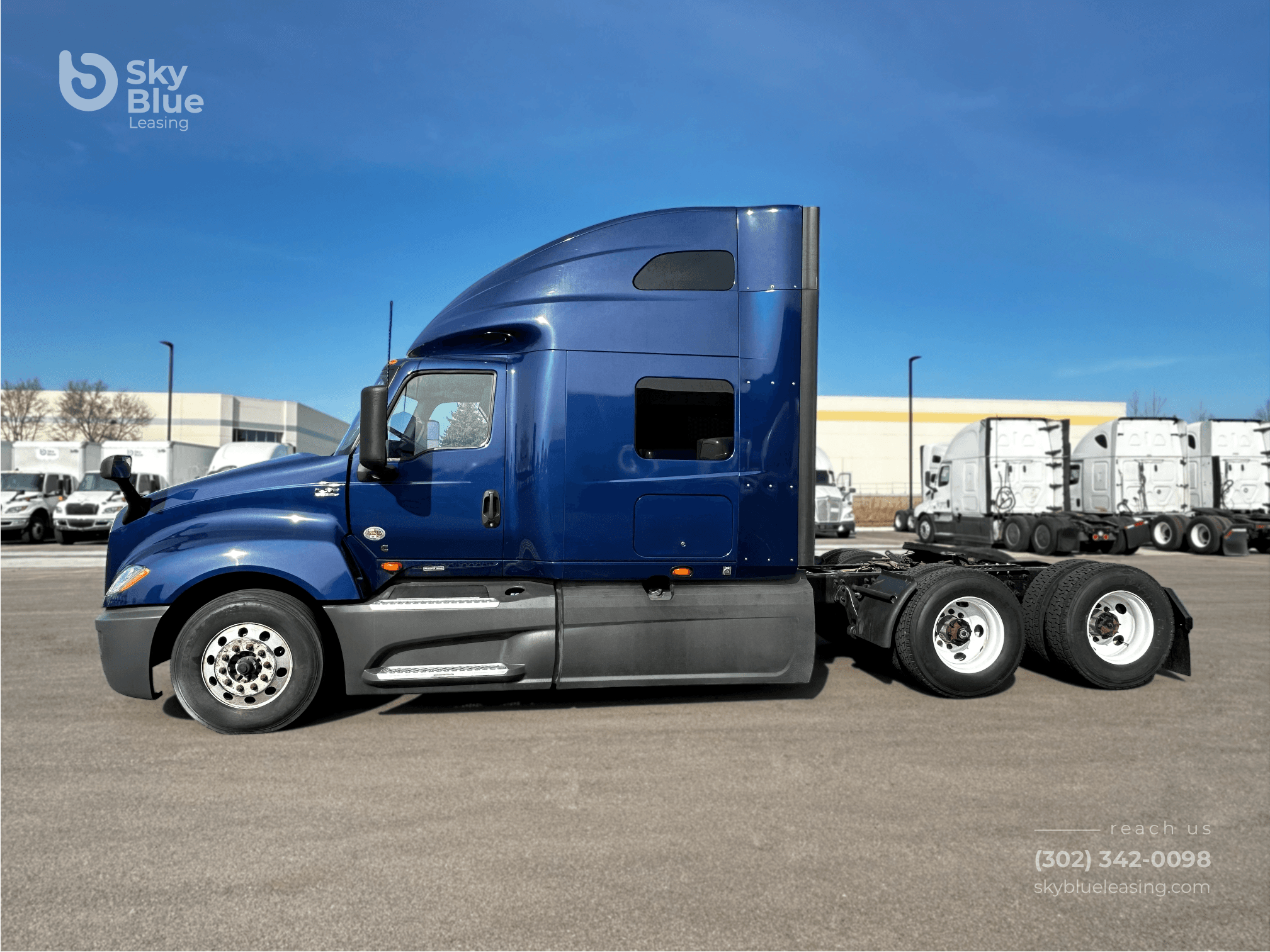 2023 International LT625 image 5