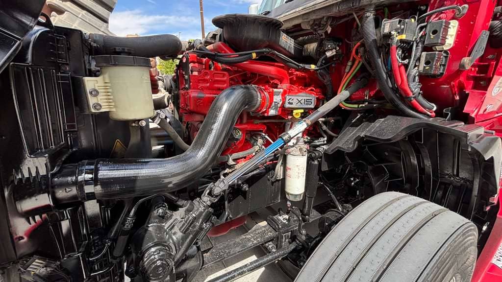 Used 2021 INTERNATIONAL LT625 image 6