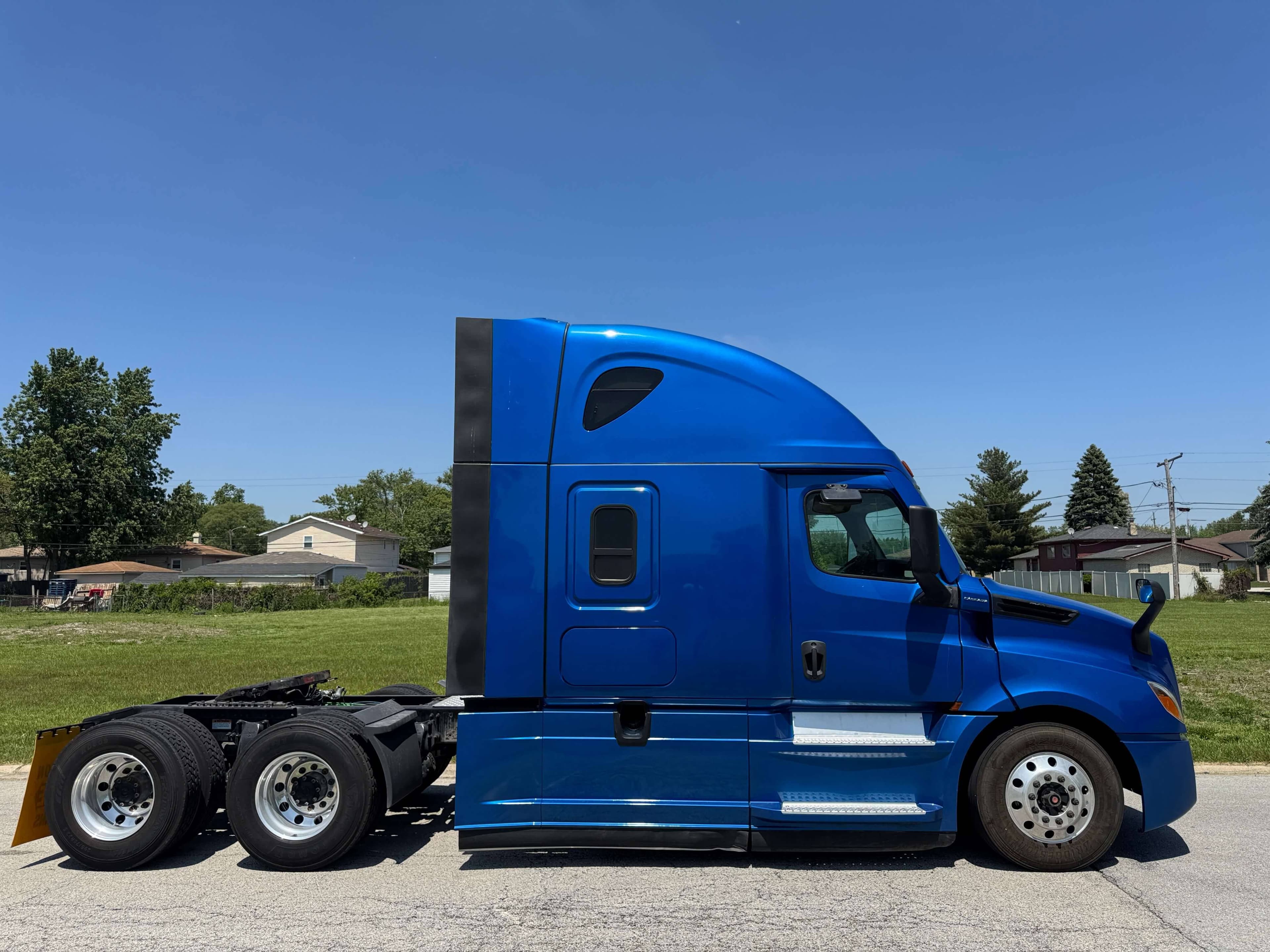 2022 Freightliner Cascadia 126 image 9