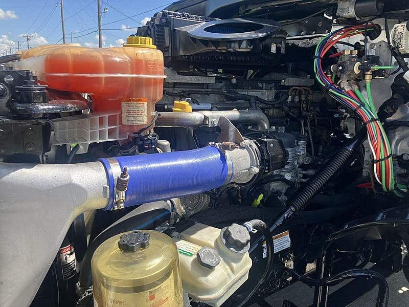 2020 Freightliner Cascadia 126 image 11