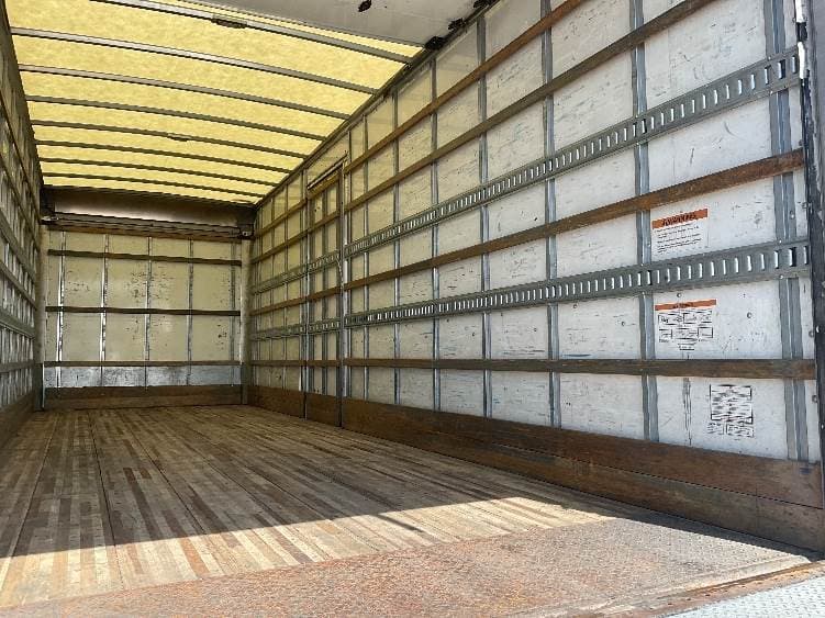 2022 International MV607 Box Truck - 220HP, 6 Speed Automatic, Roll up Door image 12