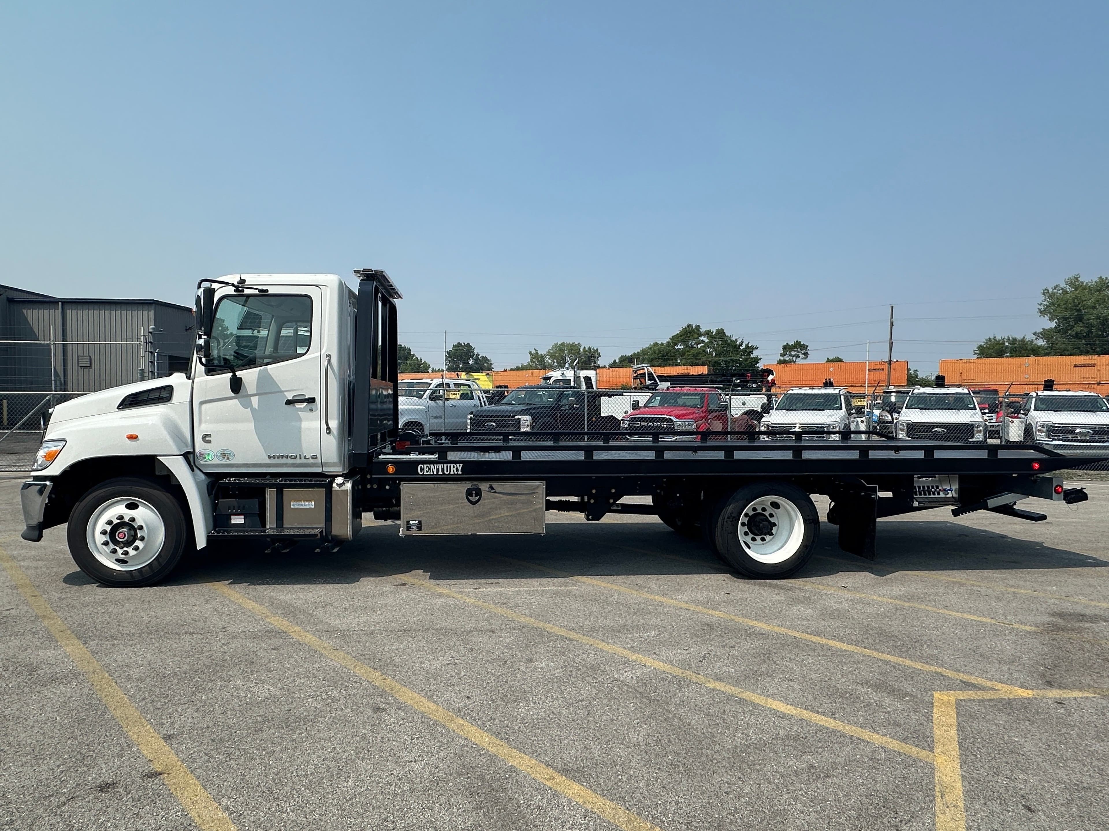 2025 Hino L6 WITH A CENTURY 21.5' STEEL CARRIER  (SK#: 6244C) image 3