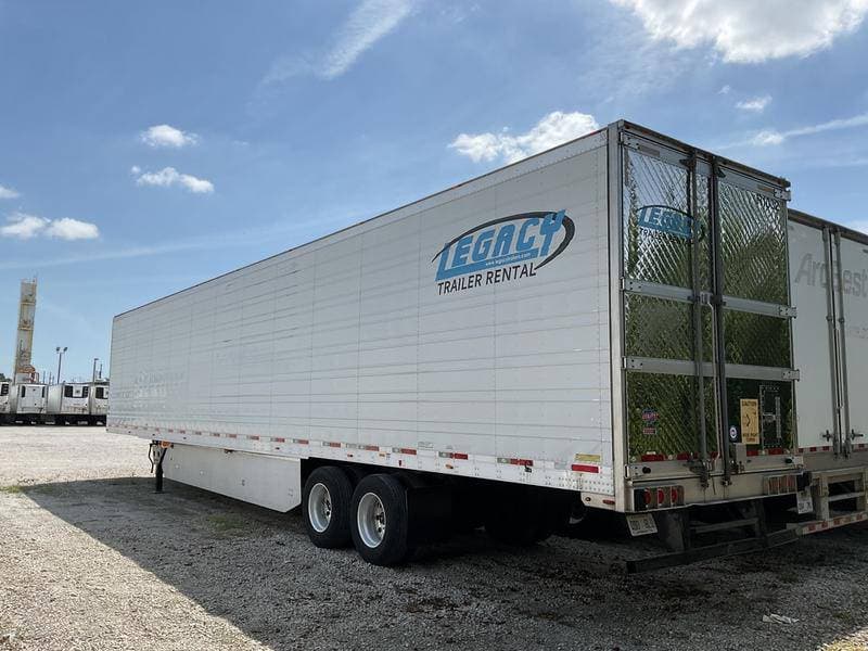 2016 Utility 3000R image 2