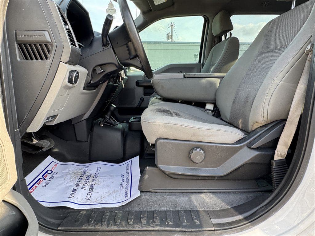 2018 Ford F550 image 64