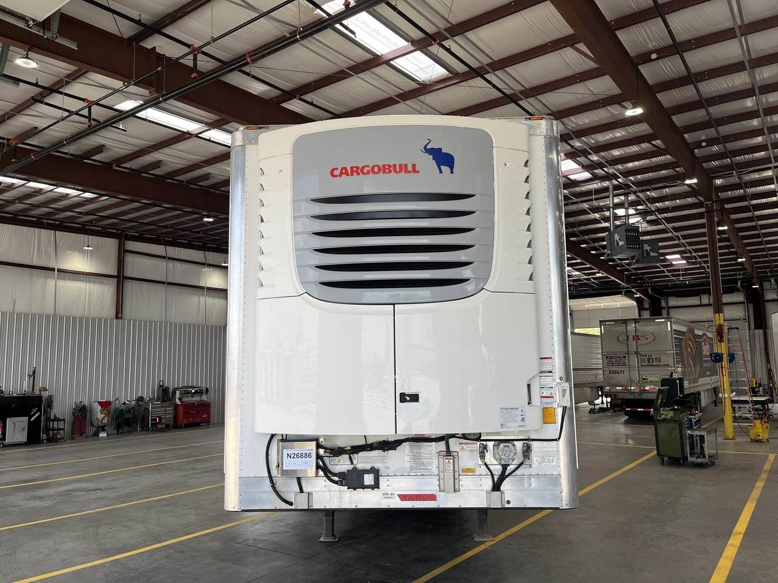 2025 Utility Reefer image 2