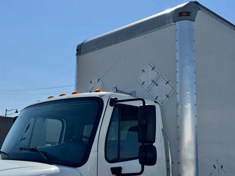 2016 Freightliner Cascadia 125 image 10
