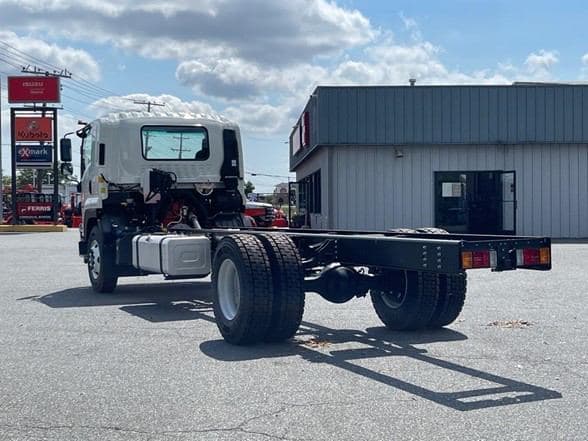 2025 Isuzu FTR image 9