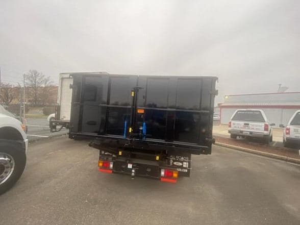 2024 Isuzu NRR image 3