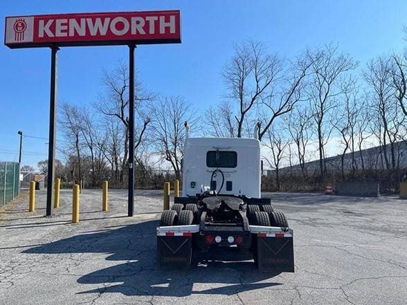2021 Kenworth T880 image 3