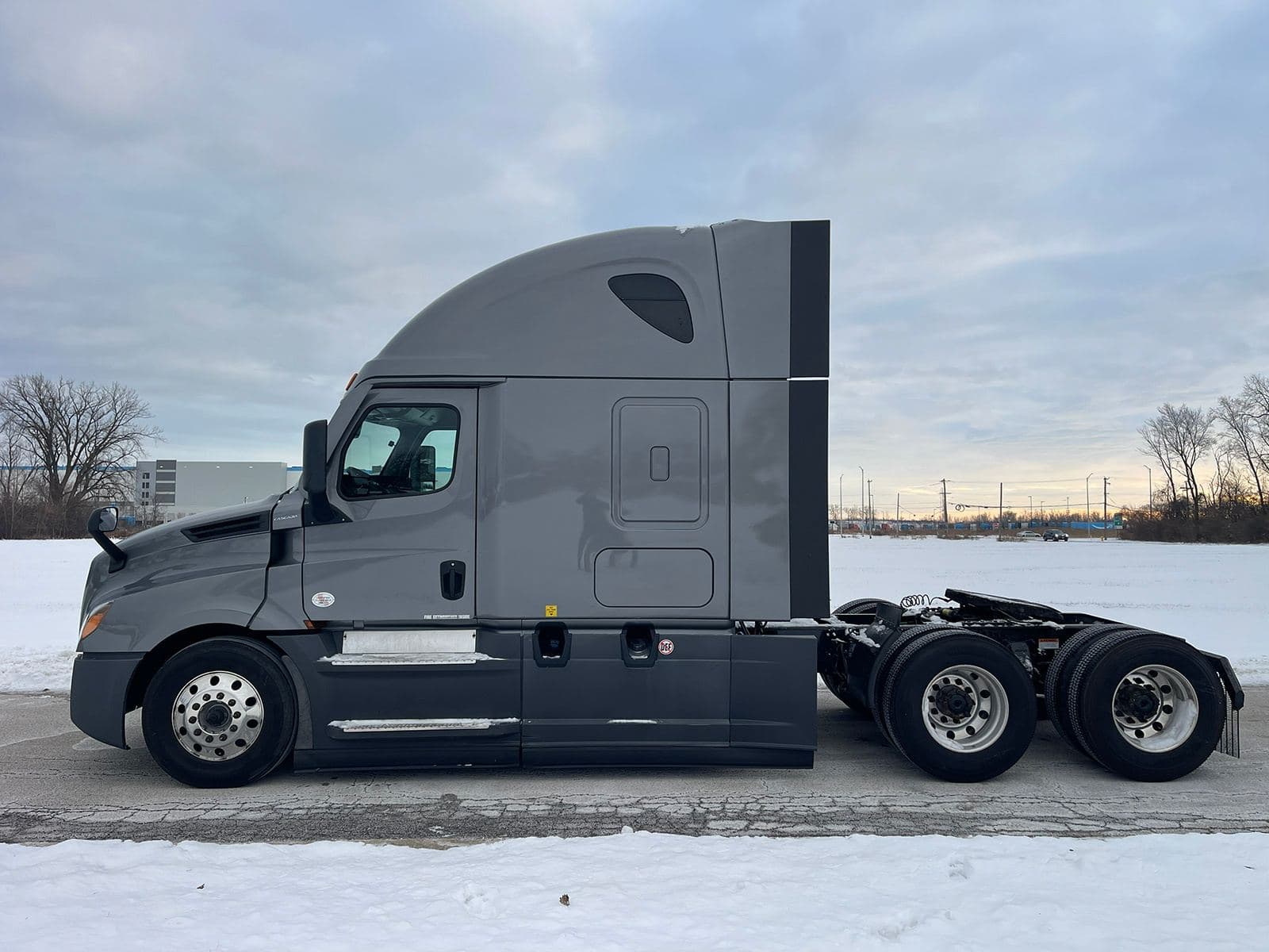2022 Freightliner Cascadia image 4