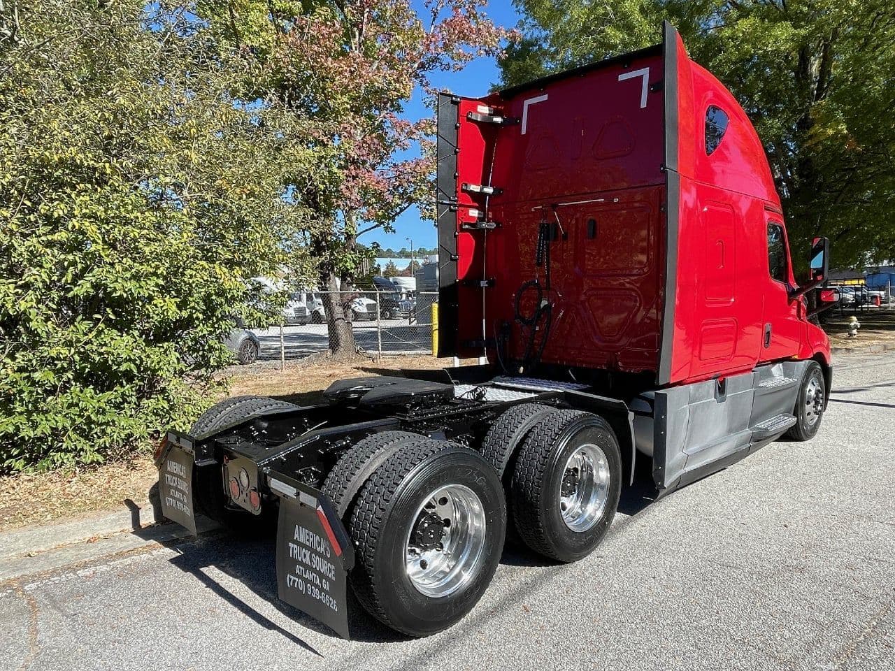 2020 Freightliner Cascadia 126 image 3