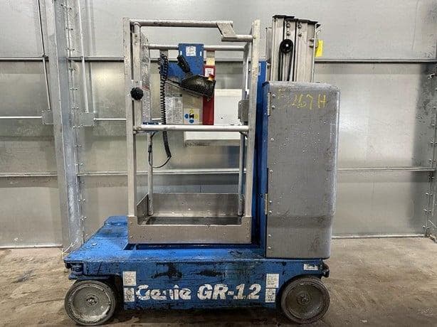 2015 GENIE GR12 image 2