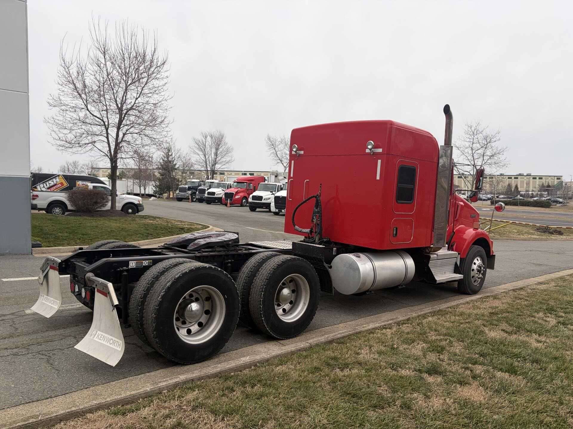 2019 Kenworth T8 Series image 5