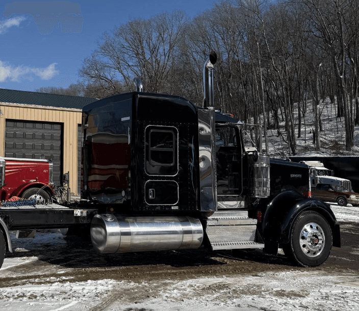 2020 Kenworth W9 Series image 5