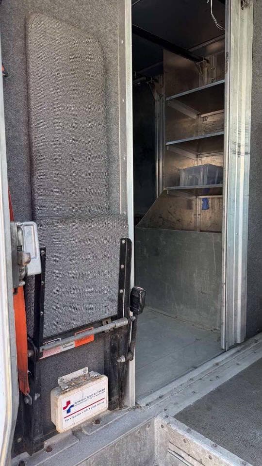 2014 Freightliner MT45 image 3