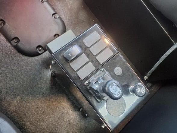 2026 Kenworth T880 image 24