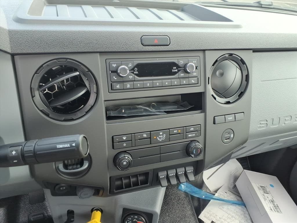 2027 Ford F750 SD image 13