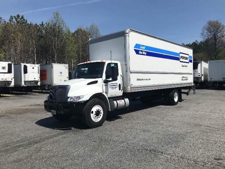 2022 International MV607 Box Truck - 220HP, 6 Speed Automatic, Roll up Door image 3