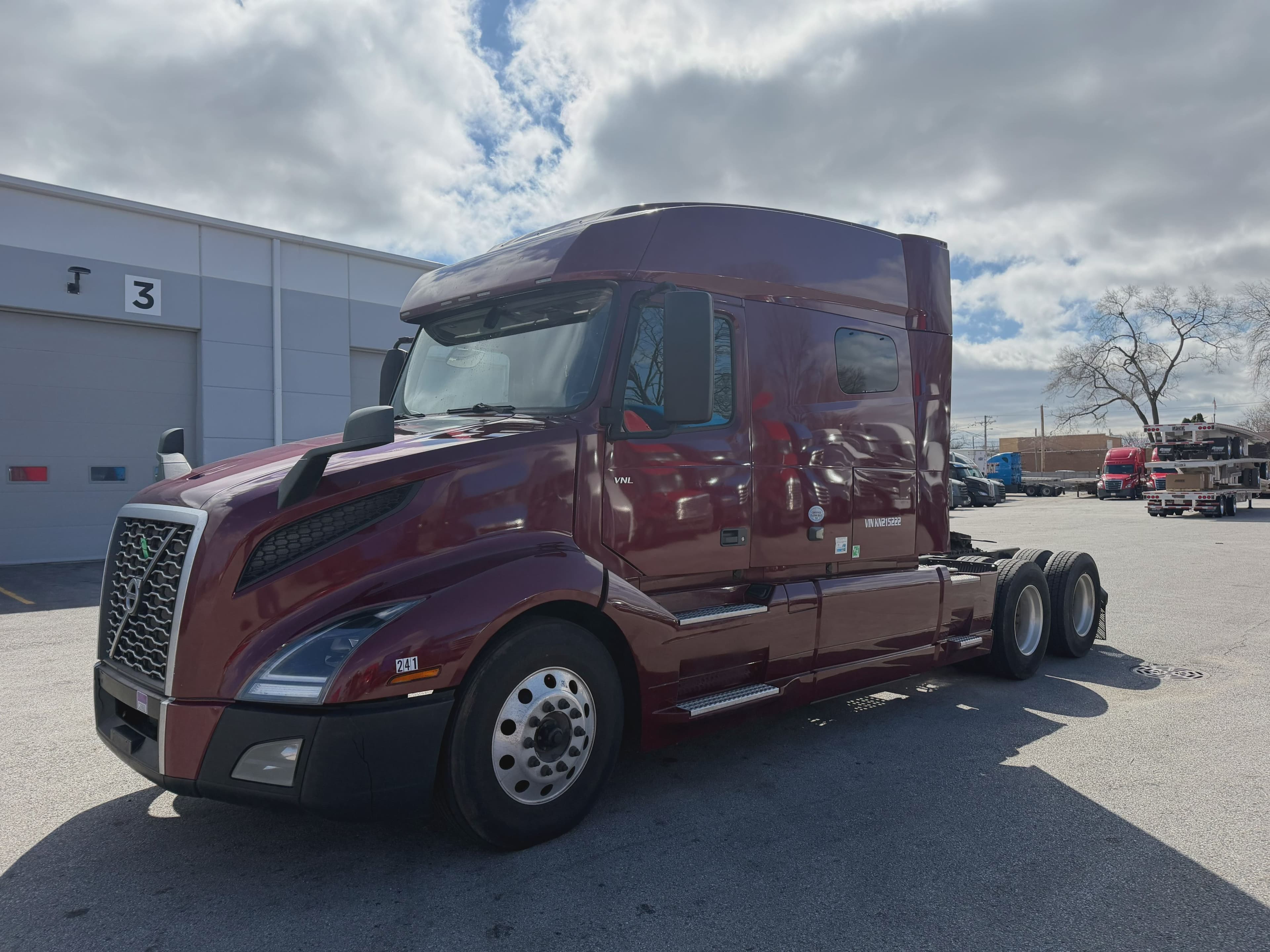 2019 Volvo VNL64T740 image 1