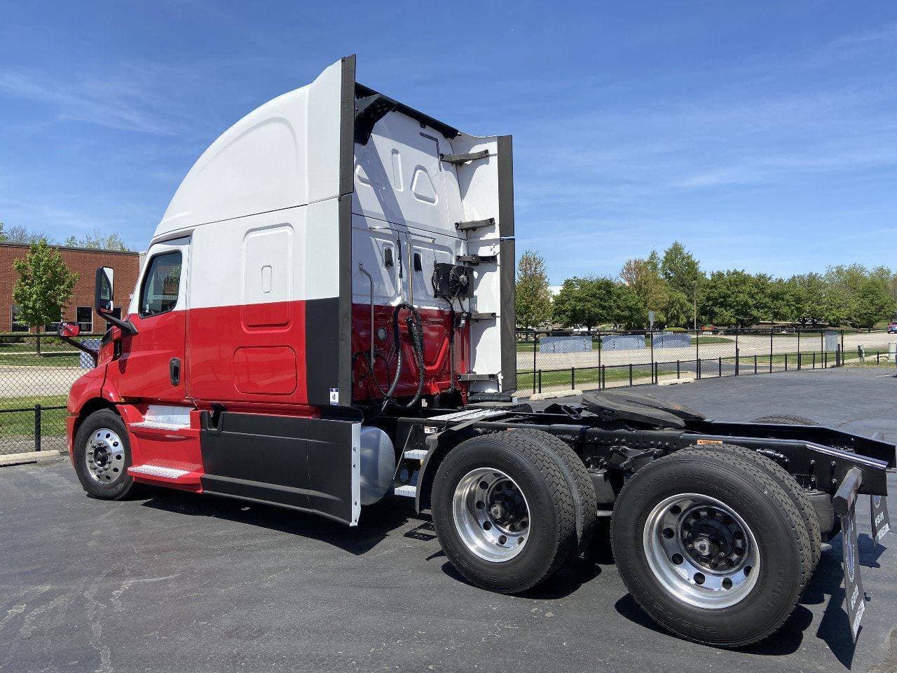 2020 FREIGHTLINER PE116064ST Tandem Axle Sleeper image 7