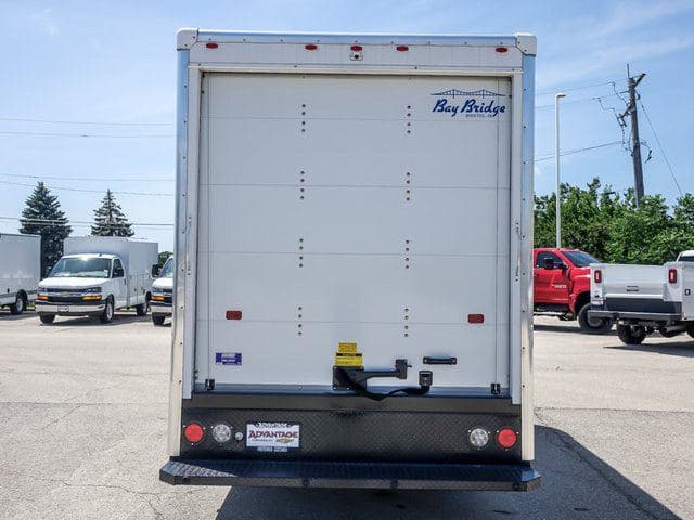 2025 Chevrolet Express 3500 Work Van Cutaway image 4