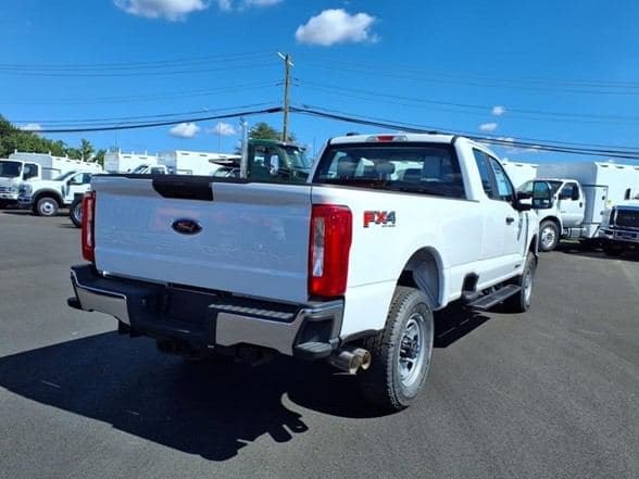2025 Ford F350 image 5