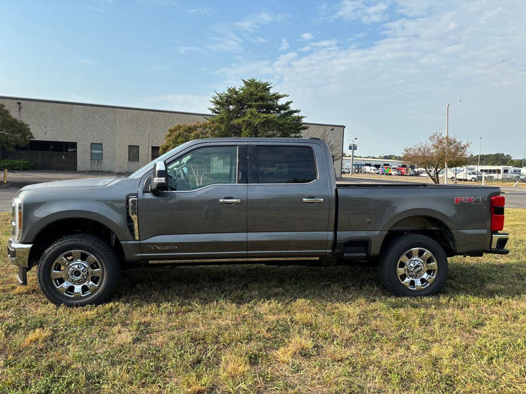 New 2026 FORD F250 image 2
