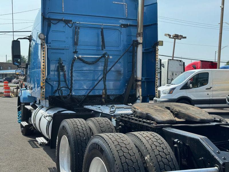 2012 Volvo VNL image 59