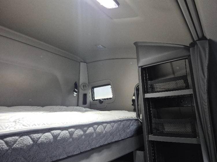 2023 International LT62F image 11