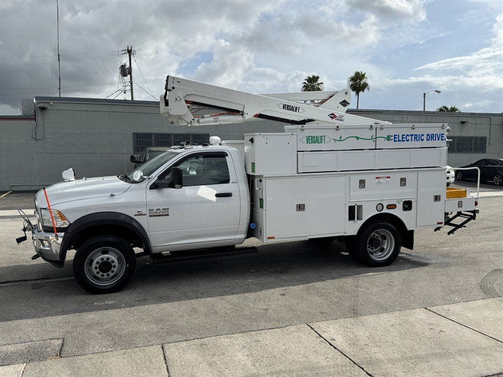 2017 RAM 5500 image 6