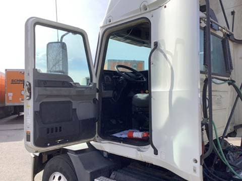 2019 Mack Anthem Day Cab Truck - Mack MP7, Automatic image 6