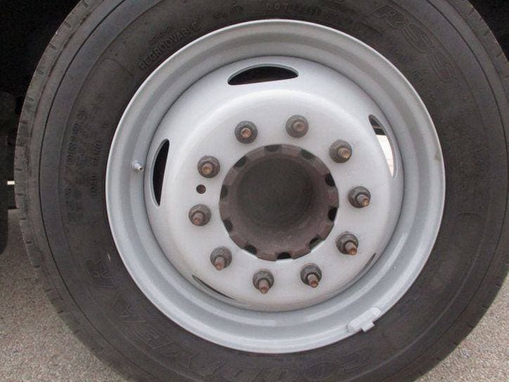 2017 Ford F-550 BUCKET TRUCK 92K MILES image 24