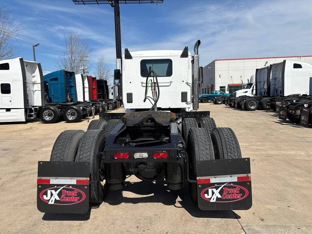 2020 Peterbilt 579 image 5