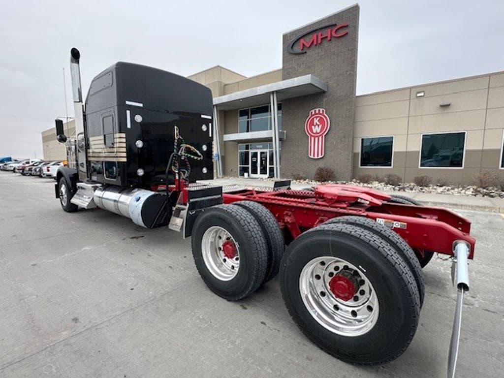 New 2026 KENWORTH W900 image 6
