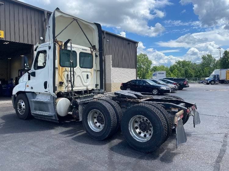 2018 Freightliner Cascadia image 7