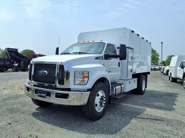 2026 Ford F750 SD image 2