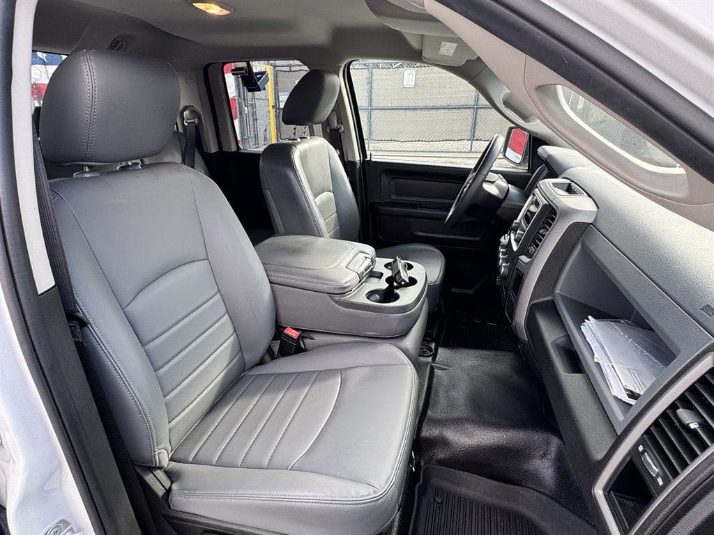 2020 Ram 1500 DS image 45