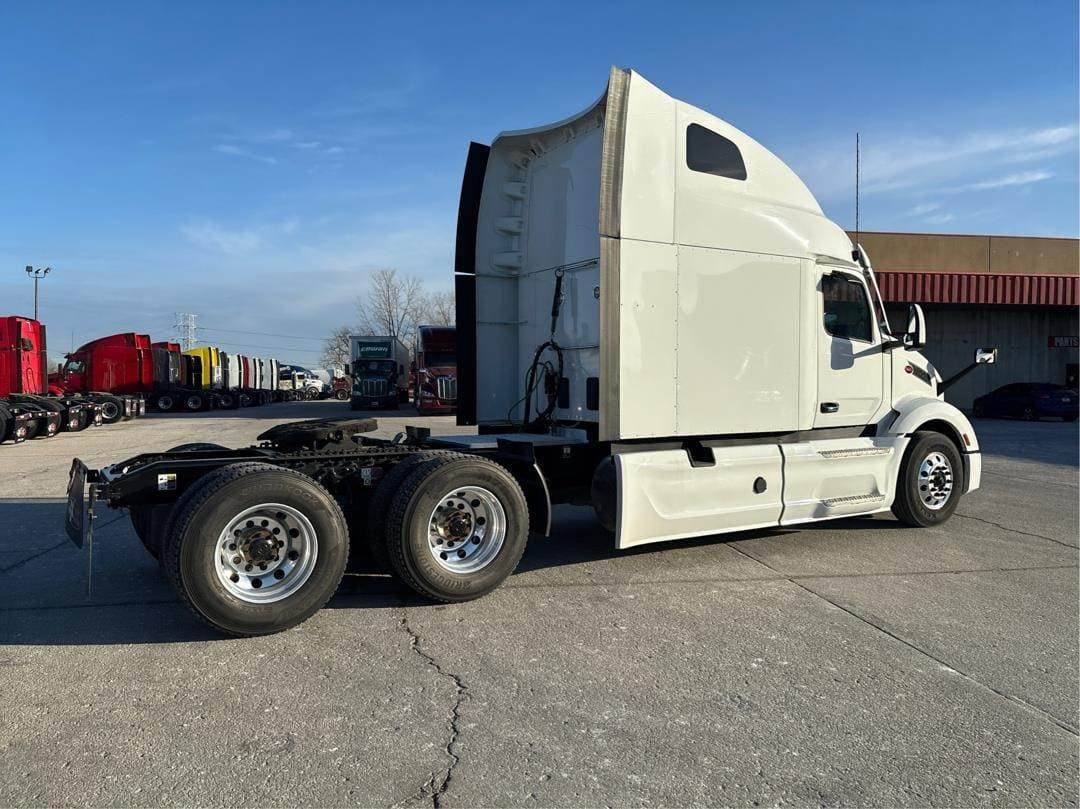 2024 Peterbilt 579 image 7