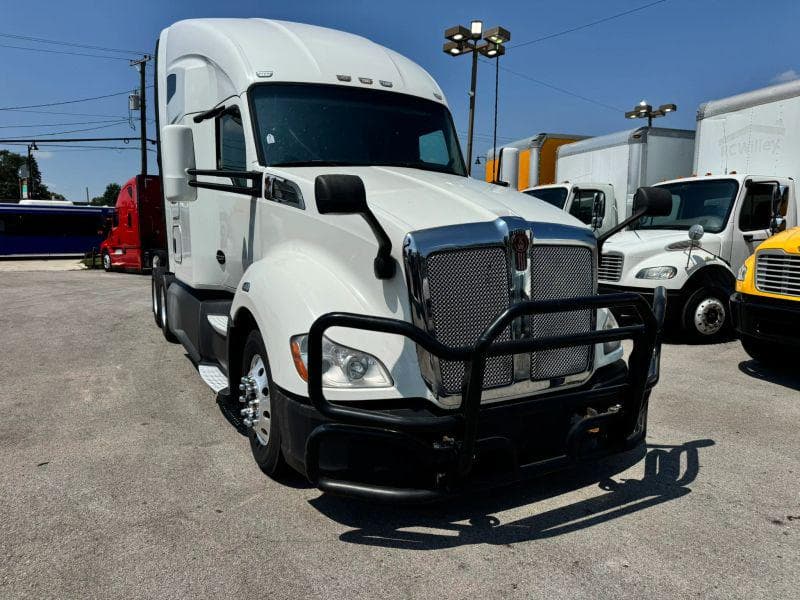 2022 Kenworth T600 image 3