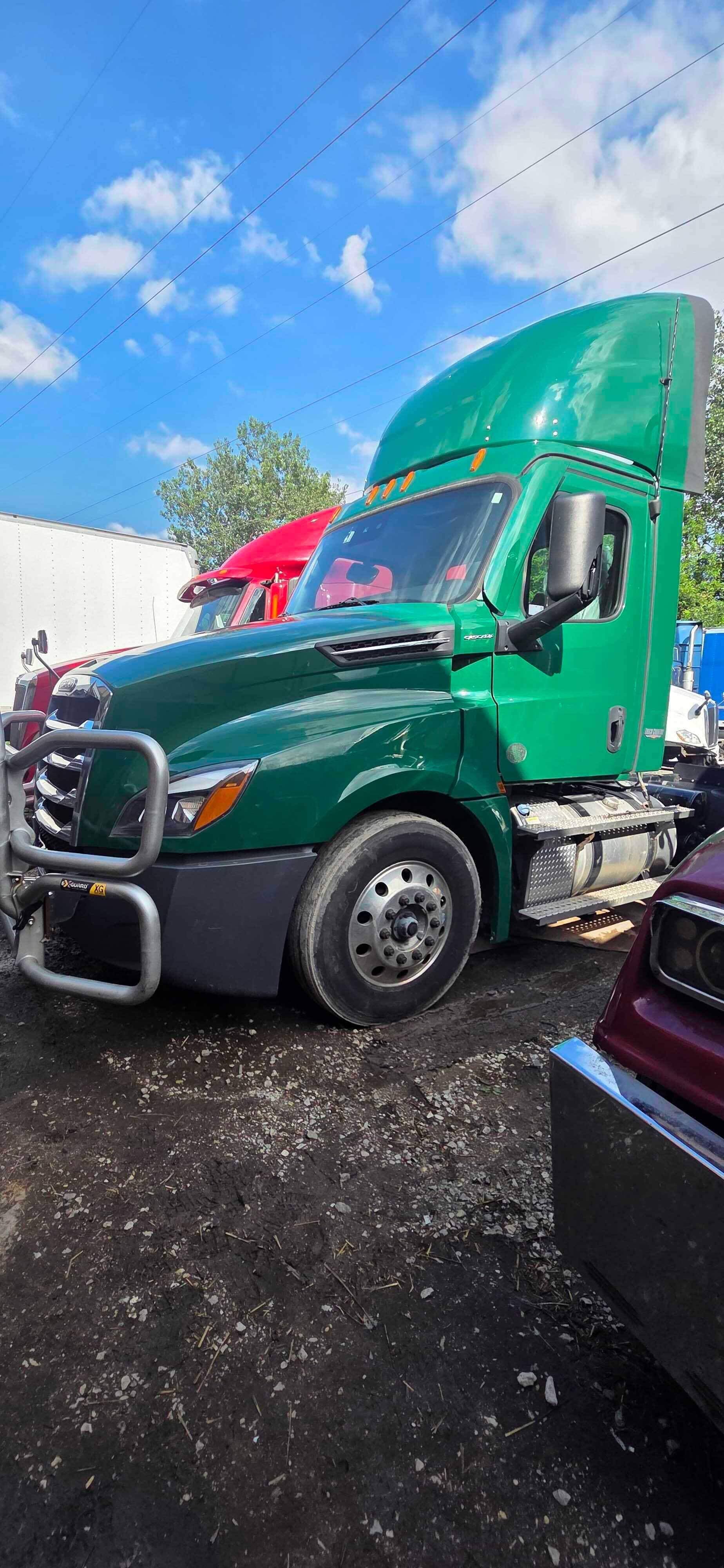 2023 Freightliner Cascadia 126 image 9