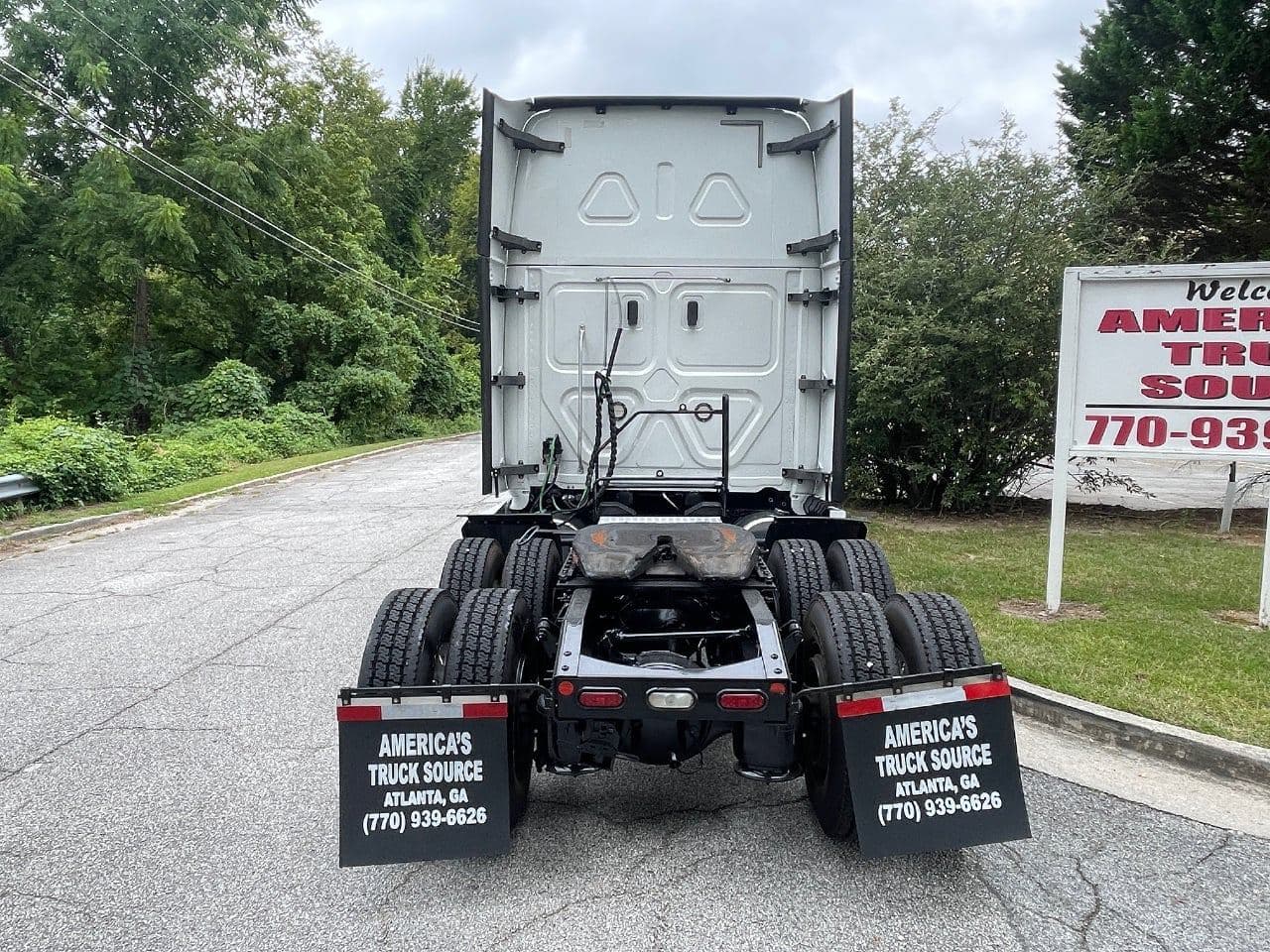 2019 Freightliner Cascadia 126 image 4