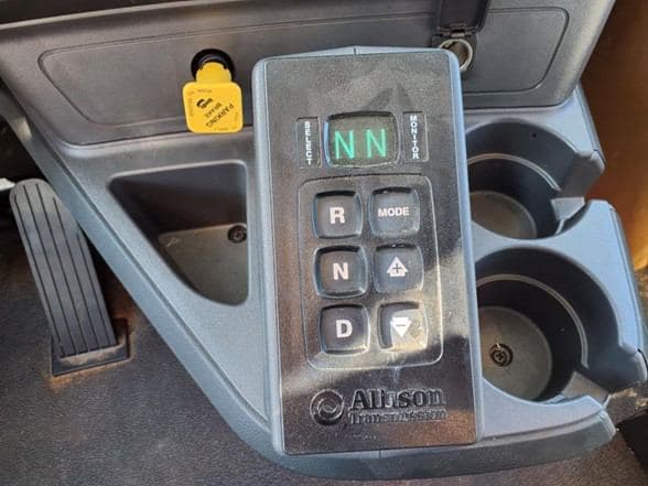 2025 Kenworth T880 image 29