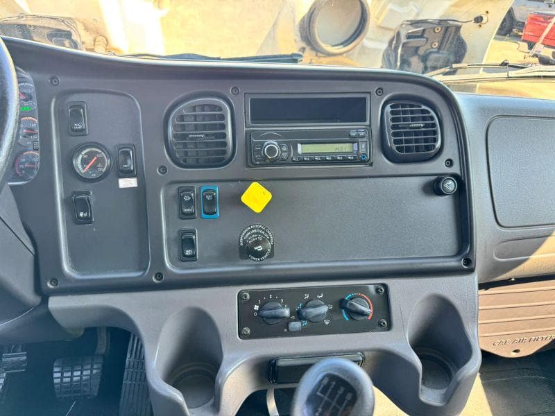 2016 Freightliner Cascadia 125 image 20