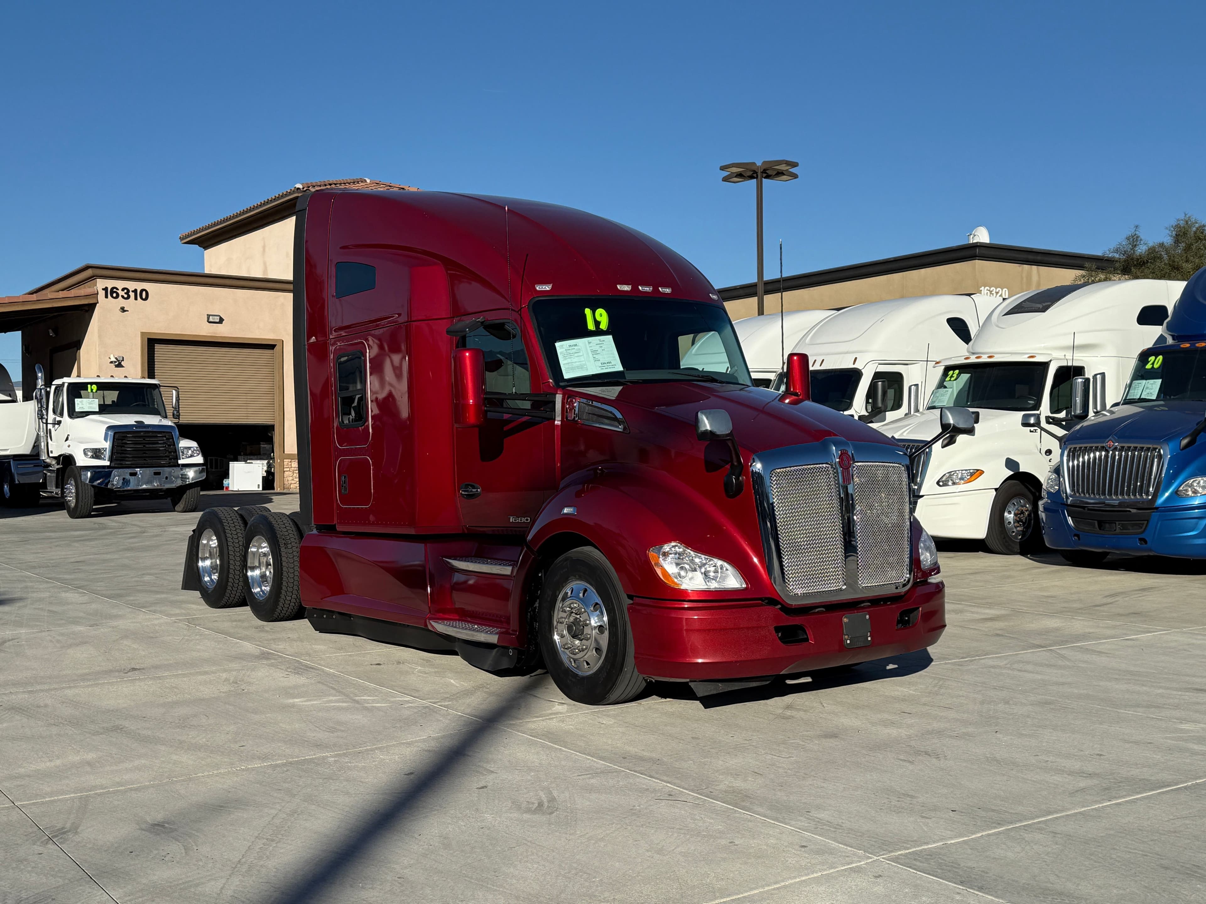 2019 Kenworth T680 image 3