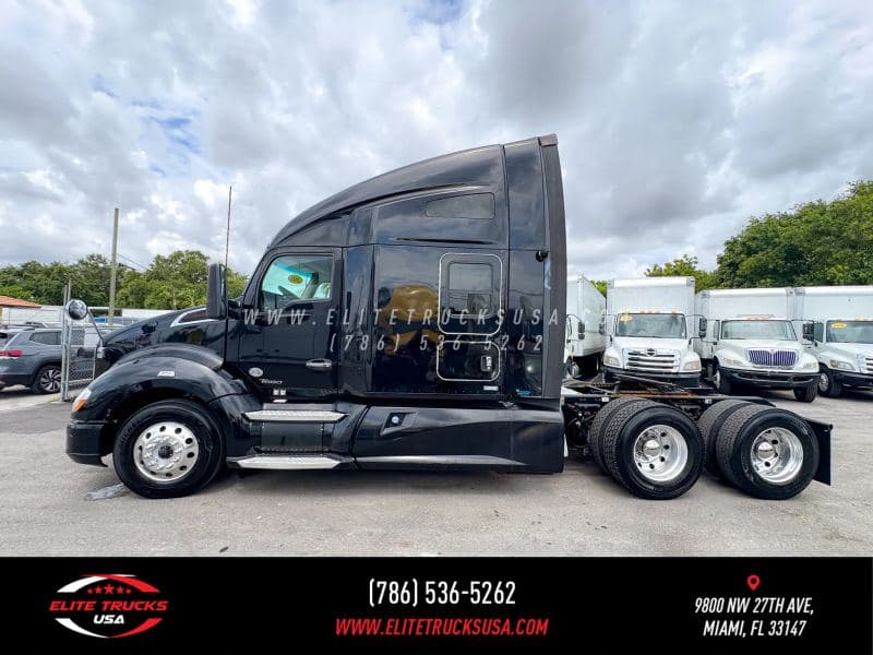 2017 Kenworth T680 image 2