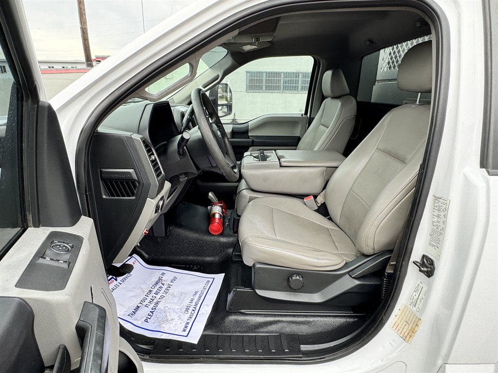 2017 Ford F550 image 58