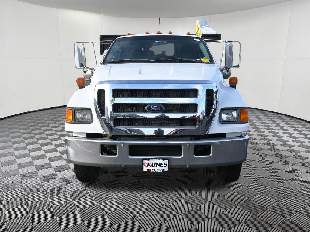 2004 Ford F-650SD XL DRW image 9
