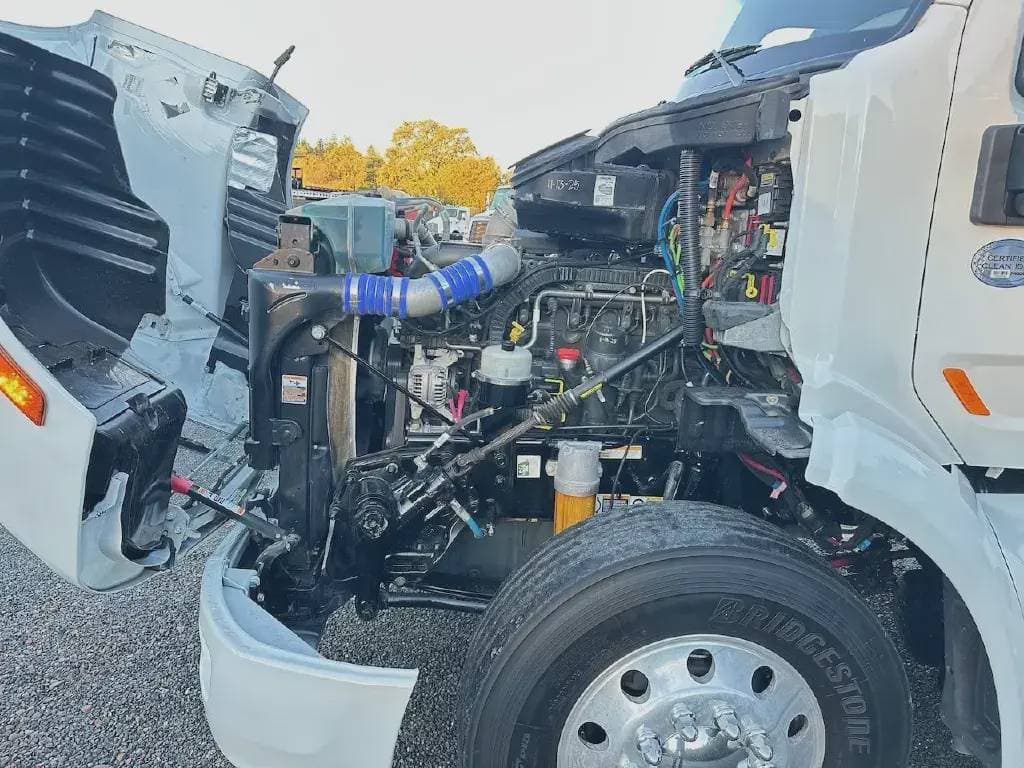 2022 Peterbilt 579 image 6