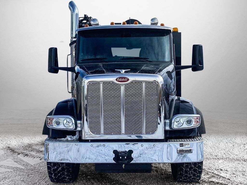 2024 Peterbilt 567 image 2