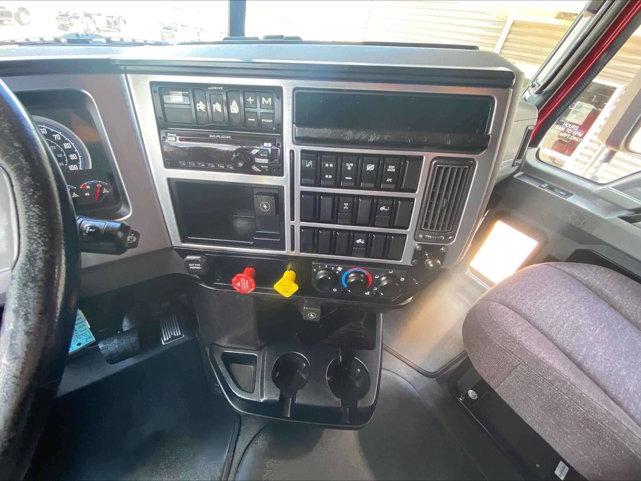 Used 2020 MACK ANTHEM Conventional - Sleeper Truck in Tulsa, OK image 11